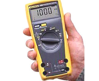 FLUKE 73